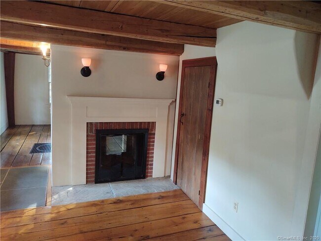 Building Photo - 133 Scotland Rd