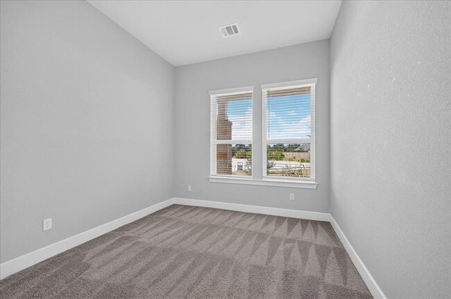 Building Photo - 105 Lantana Cv