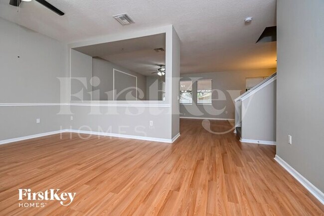 Foto del edificio - 2217 Blackwood Dr