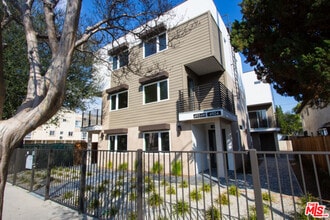 Building Photo - 4924 Laurel Canyon Blvd