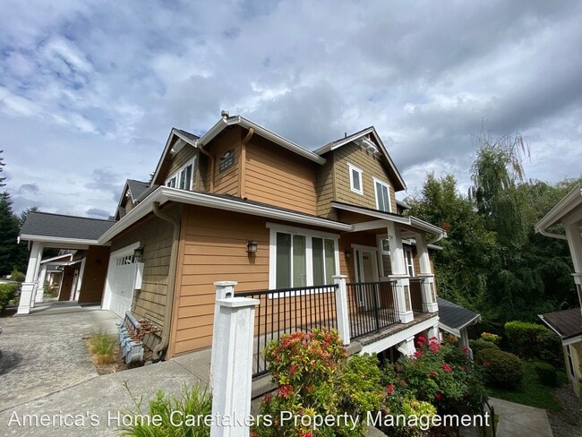 Building Photo - 5541 Lakemont Blvd SE