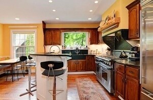 Foto del edificio - 345 N Elm St