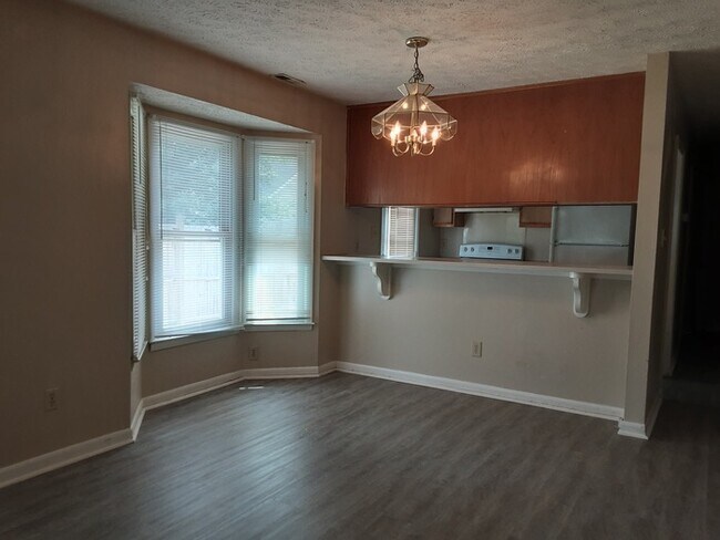 Building Photo - 6786 Winchester Dr., Fayetteville