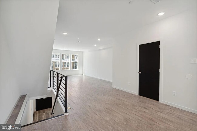 Foto del edificio - 5608 Florence Ave