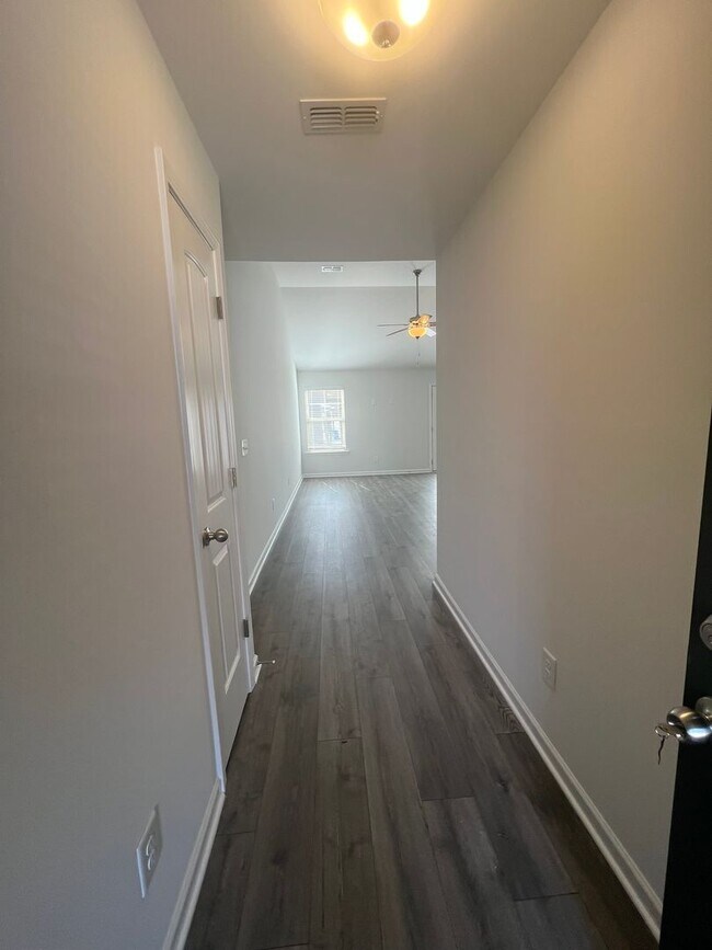 Foto del edificio - 23 Country Cir