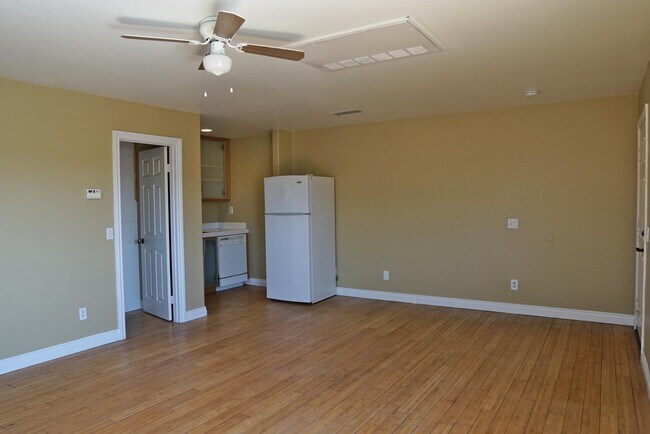 Building Photo - 67723 Rio Vista Dr