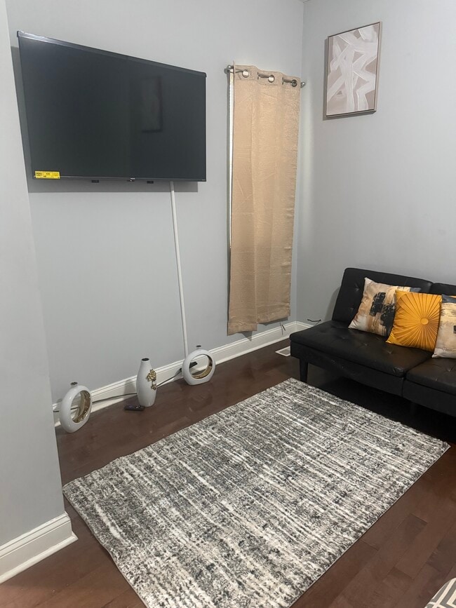 Building Photo - 236 E 25th St