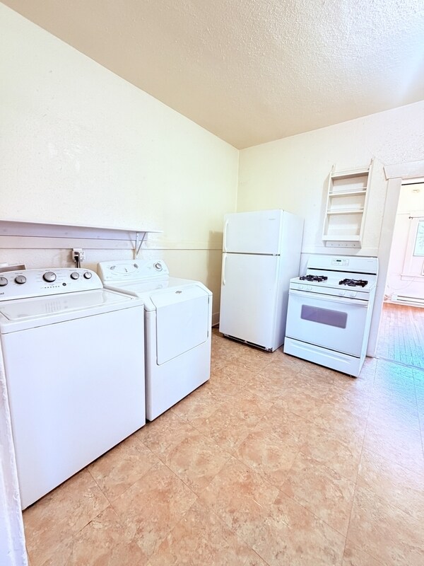 Building Photo - 722 E Drachman St