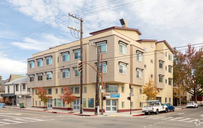Building Photo - Stranda Apartments