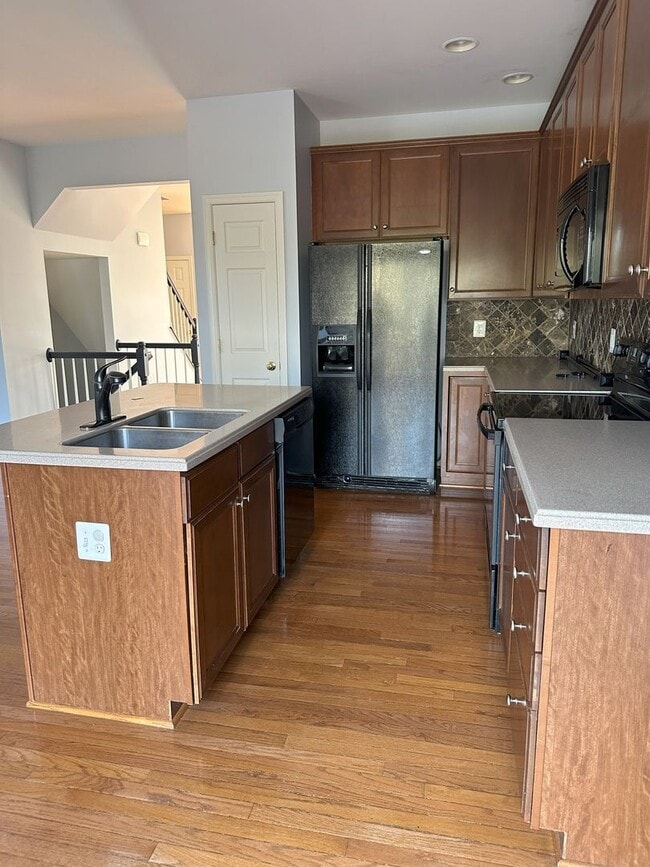 Building Photo - 153 Oxbow Dr