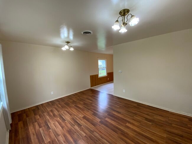 Building Photo - 1503 Fairwood St