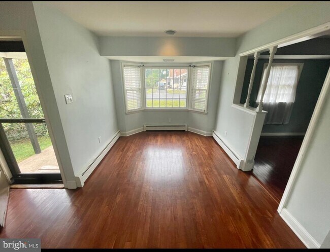 Building Photo - 267 S Lincoln Ave