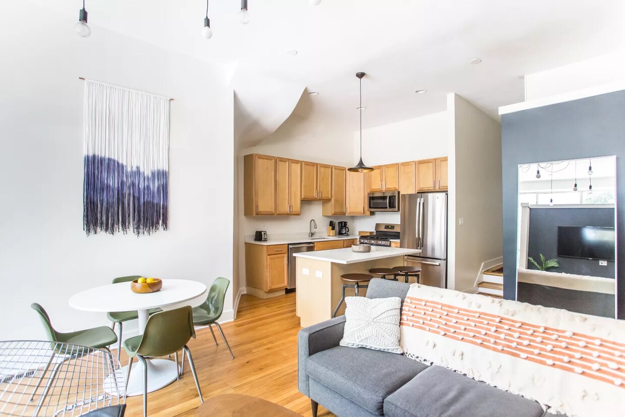 Foto principal - 1807 W Cortland St