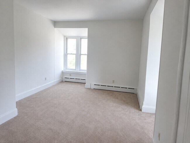 Foto del edificio - 201 N Bradford Ave