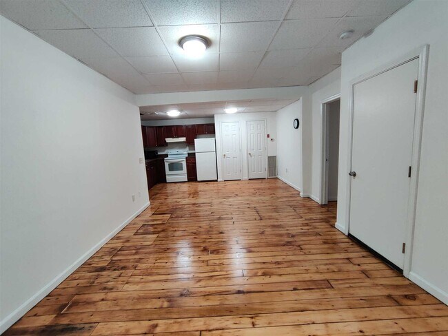 Building Photo - 172 South Ave