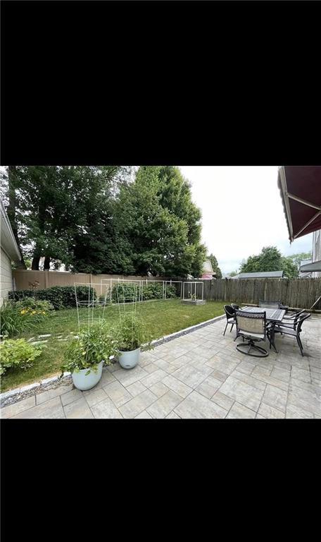 Building Photo - 113 Bartlett Ave