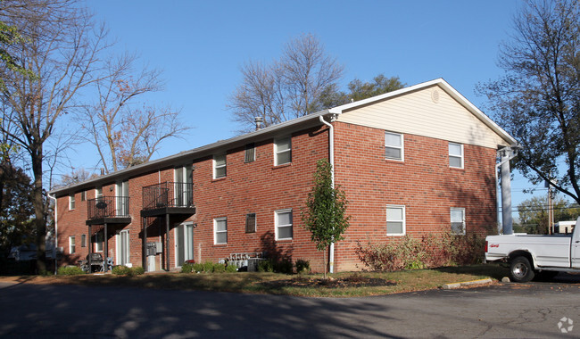 Building Photo - Lawrence Glen