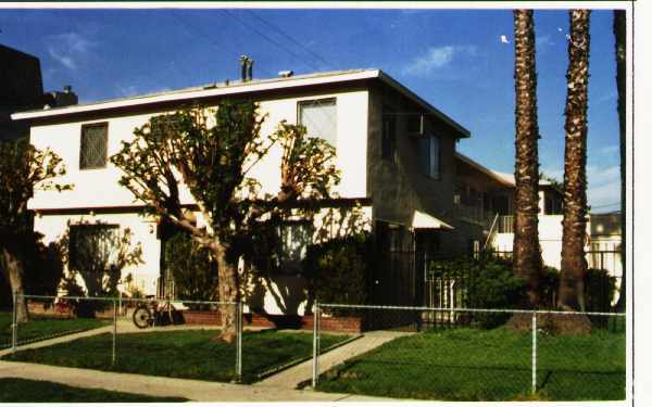 Building Photo - 7019-7025 Whitsett Ave