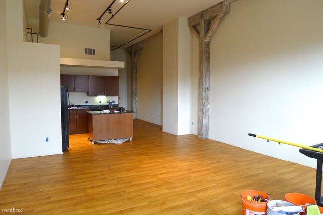 Building Photo - 6200 2nd Ave