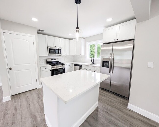 Foto del edificio - 40 Quintuck Ln