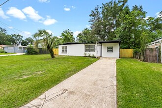 Building Photo - 1387 Griflet Rd