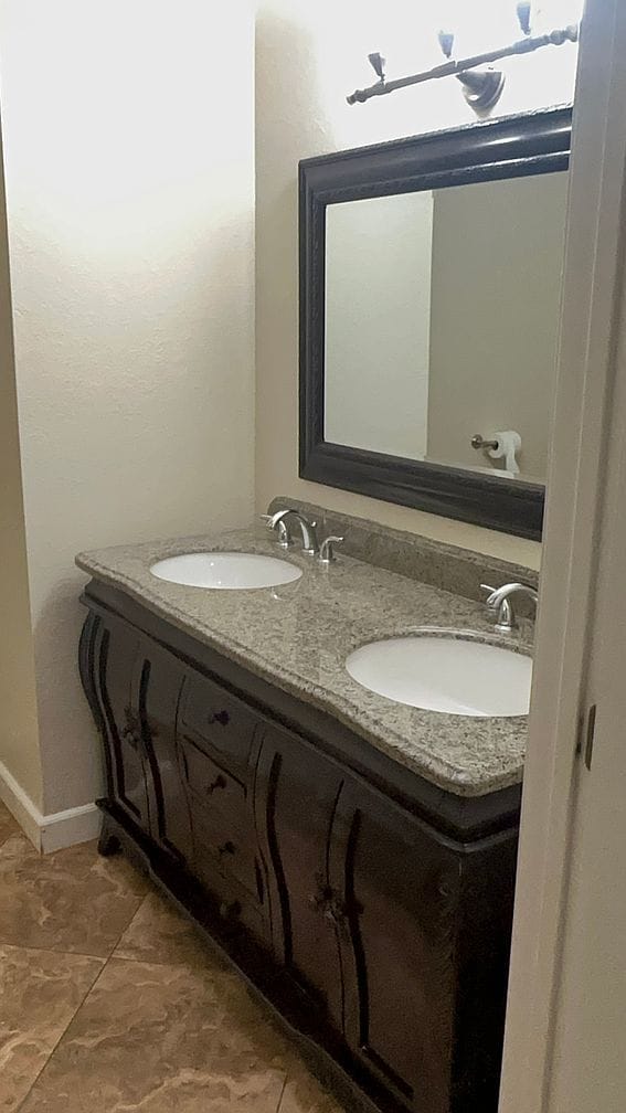 Foto del edificio - 8099 Coulter Ct