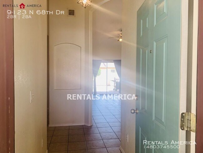 Building Photo - 2 Bed 2 Bath Single Story Condo W/ Backyard -