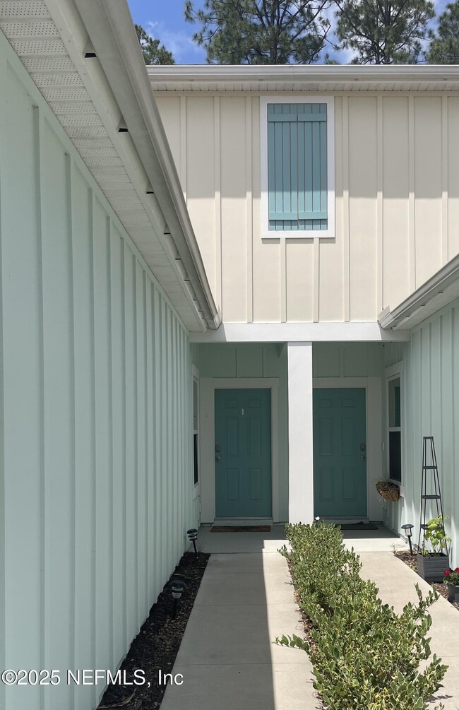 Building Photo - 265 Talulla Trl