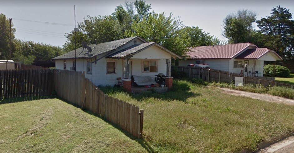 Building Photo - 104 S Iowa St