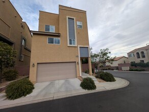 Building Photo - 10553 Shiny Skies Dr