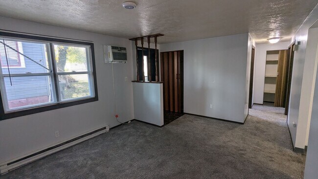 Foto del edificio - 1461 Spring Ave NE
