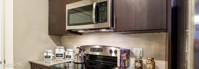 Building Photo - 1 br, 1 bath Condo - 1708 Washington Ave