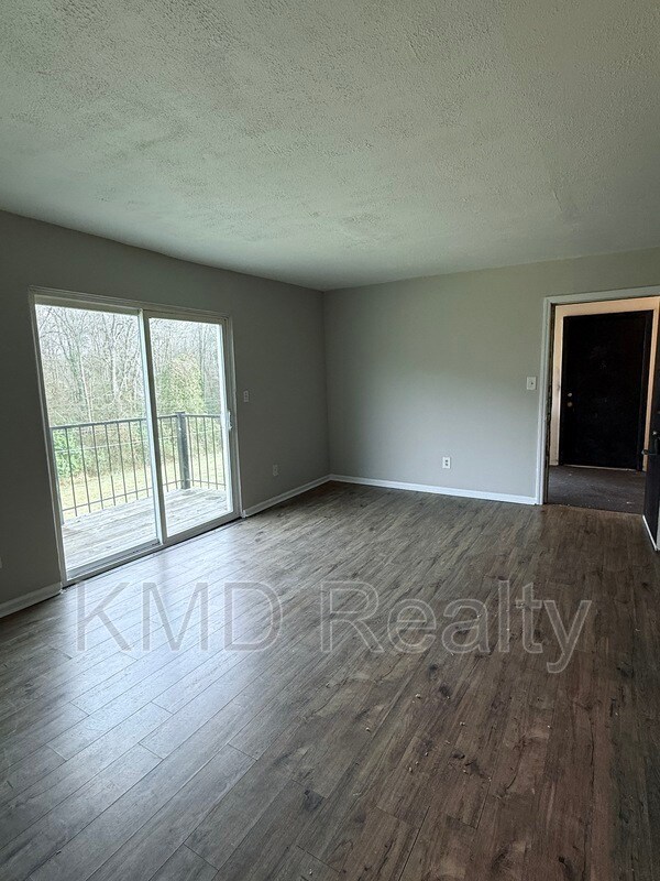 Foto del edificio - 702 Farmhurst Dr