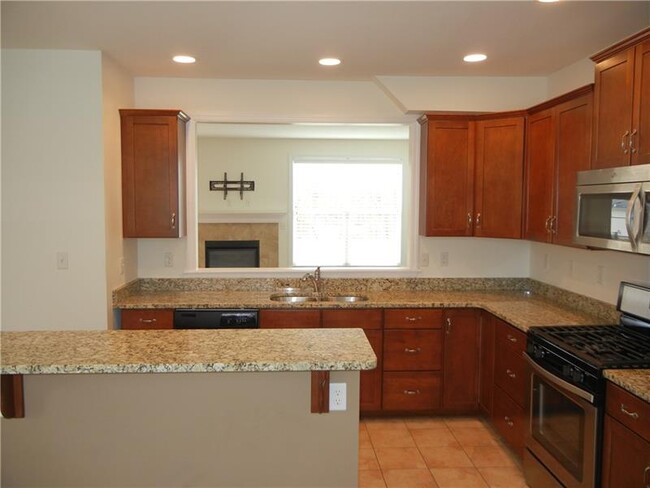 Building Photo - 10499 Timber Edge Dr