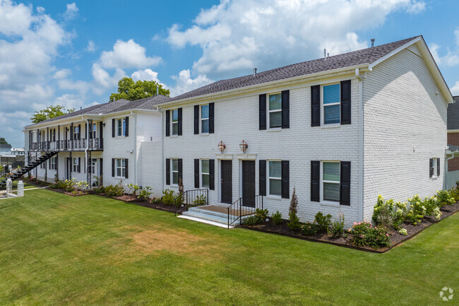 The Anne and Charles Townhouses - The Townhouse Reserve