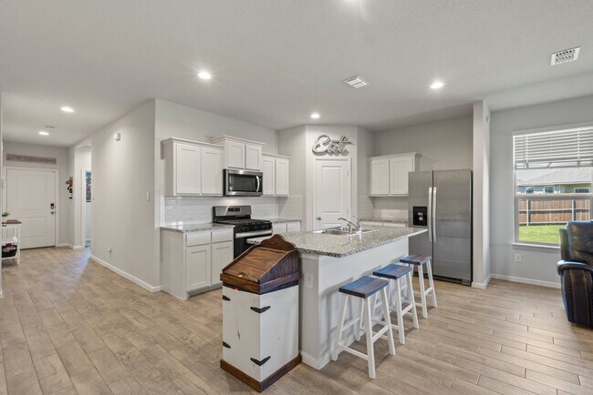 Foto del edificio - 5405 N Wind Ln