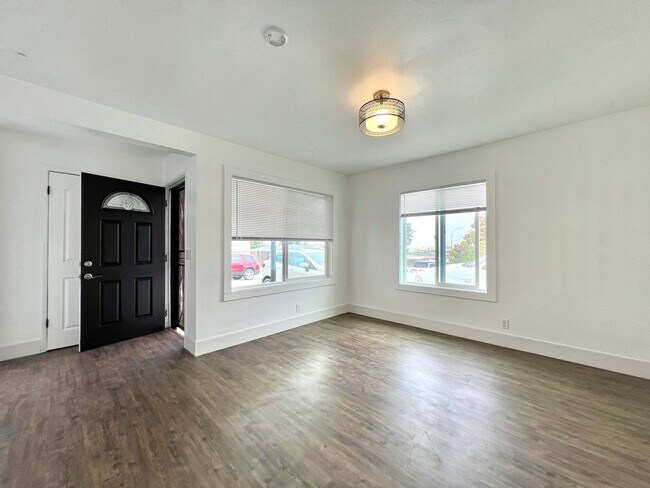 Foto del edificio - 3 Bedroom Home in Seaside