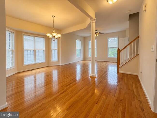 Foto del edificio - 1380 Timberwood Blvd