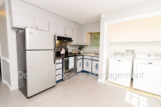 Foto del edificio - 3704 Fountain Ave