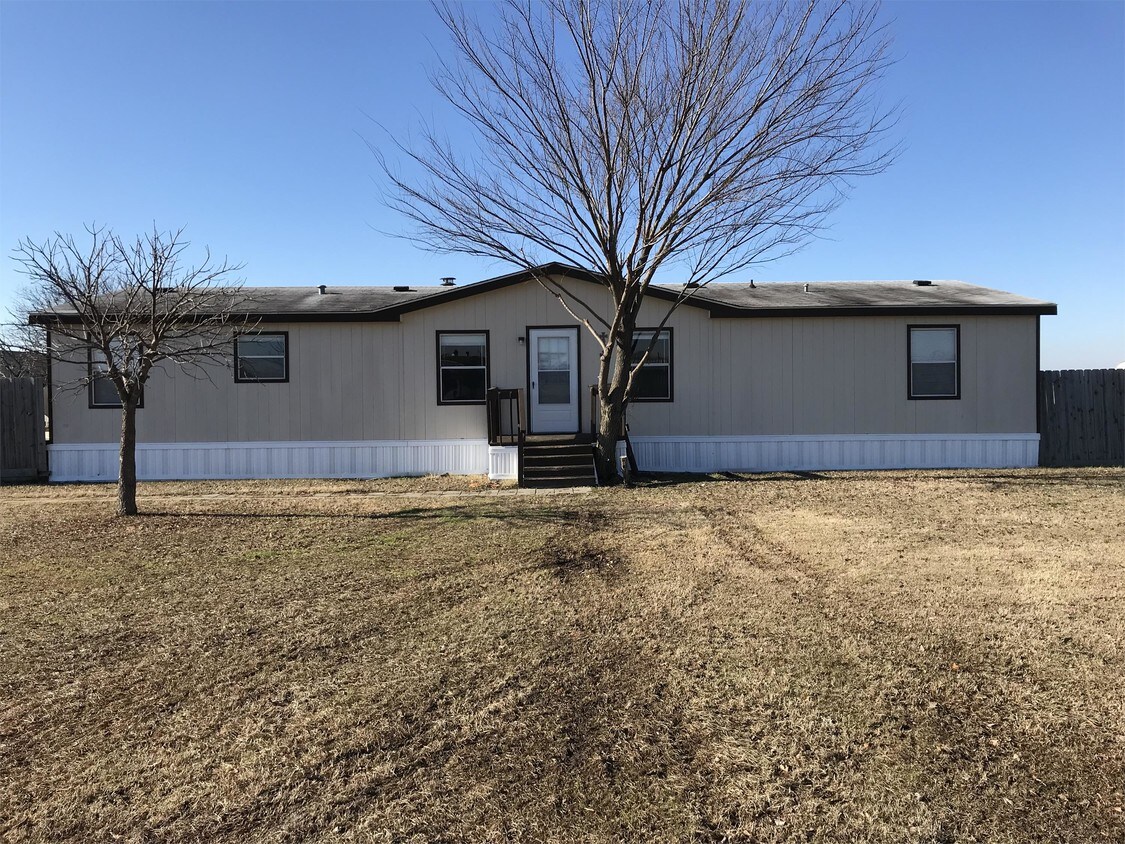 7179 Mitchell Dr, Terrell, TX 75160 House Rental in Terrell, TX