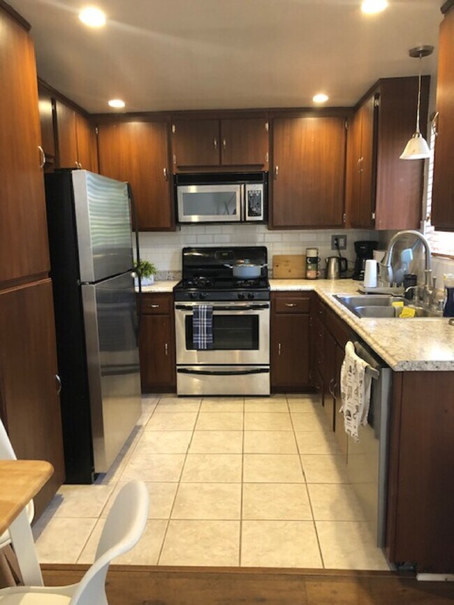 Foto del edificio - 2905 Deacon St