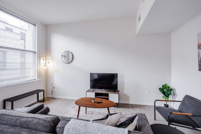 Foto del edificio - 9-JAN-JAN E 4th St