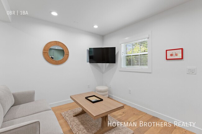 Foto del edificio - 1020 - 1024 Carol Dr West Hollywood, CA 90069