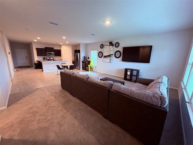 Foto del edificio - 16721 Porterfield Ln