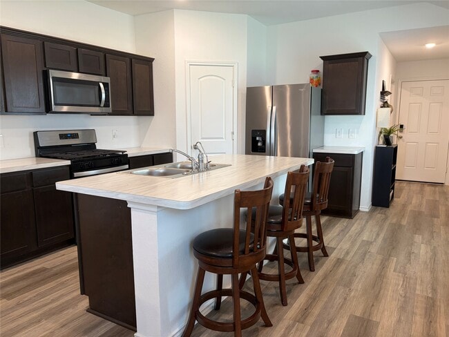 Foto del edificio - 1135 Juniper Vis Dr