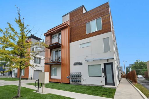 Primary Photo - Charming City Living Near Downtown Denver ...