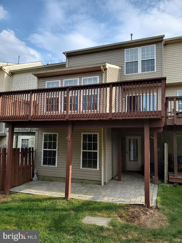 305 Fox Trail, Parkesburg, PA 19365 Townhome Rentals in Parkesburg PA