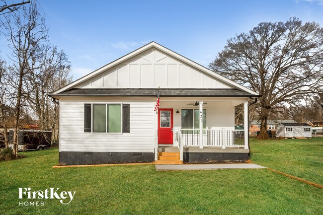 Foto del edificio - 621 E Mills Dr