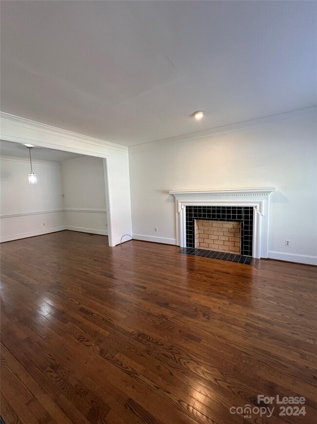 Building Photo - 503 Fenton Pl