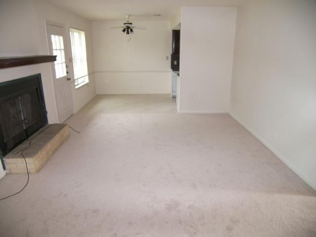 Foto del edificio - 10108 Woodland Village Dr